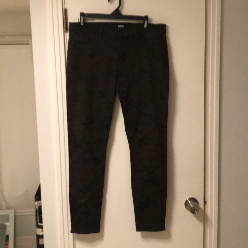 Skinny camo jeans.